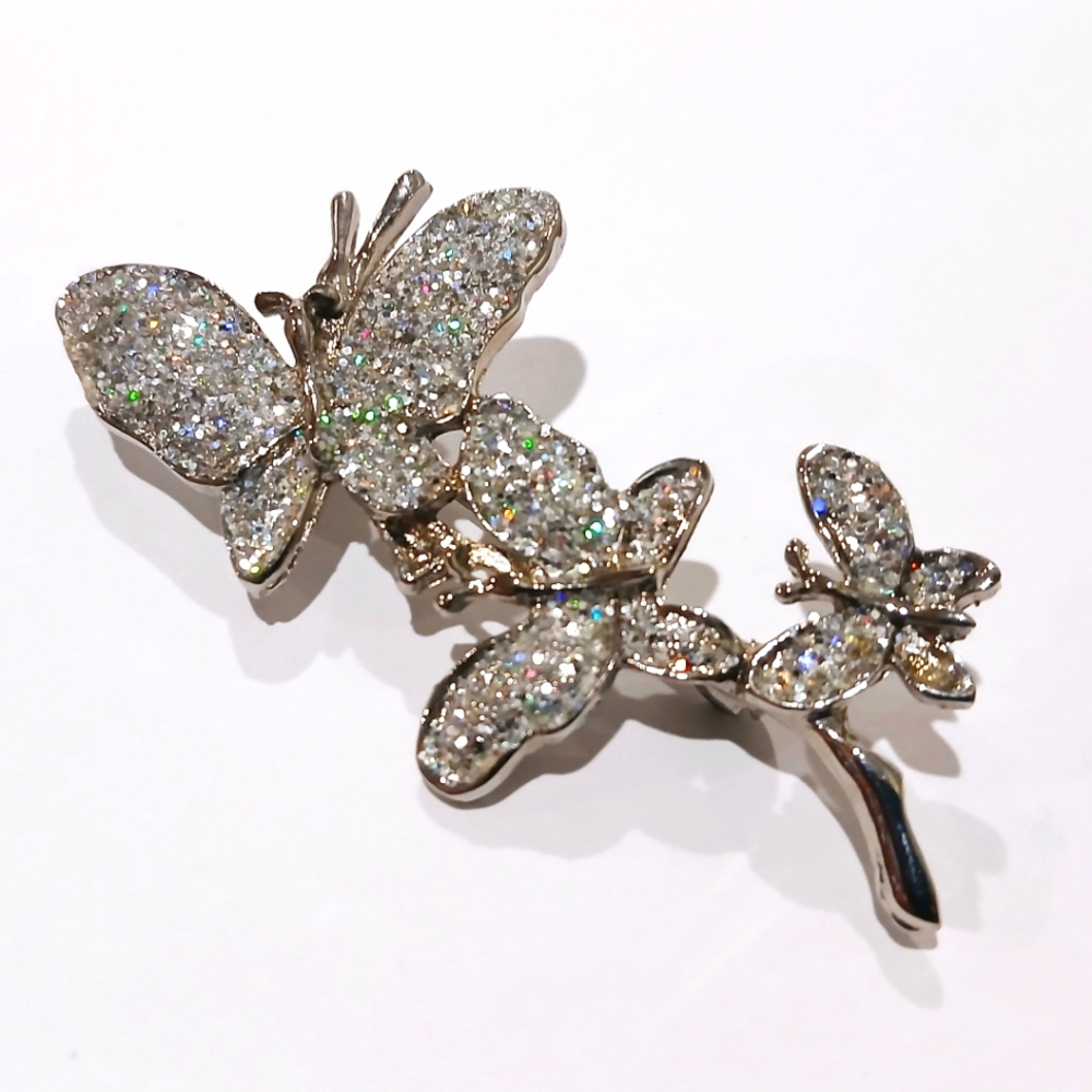 Elegant Silver Butterfly Brooch